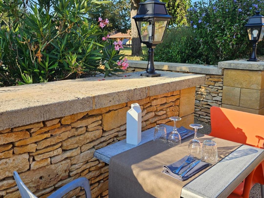 Domaine De La Rhonie Ξενοδοχείο Meyrals Εξωτερικό φωτογραφία